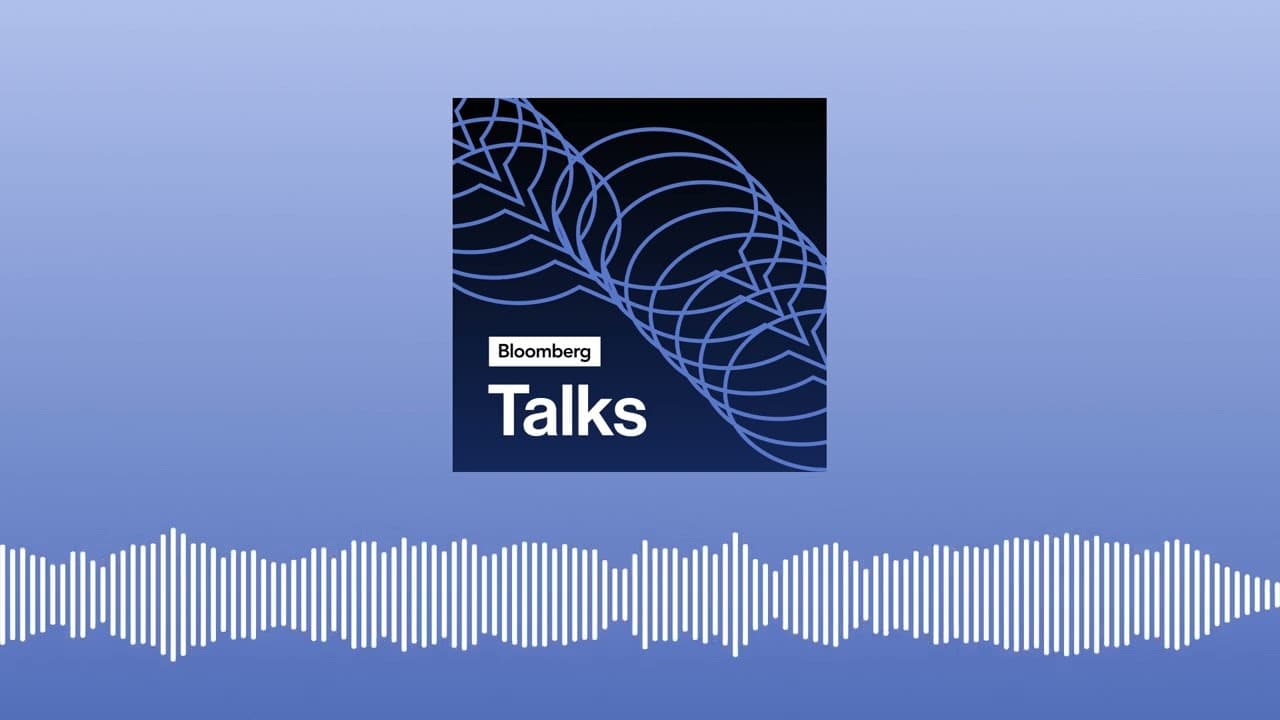 Gavel on a wooden desk, symbolizing a Supreme Court ruling on tariffs and trade policy.